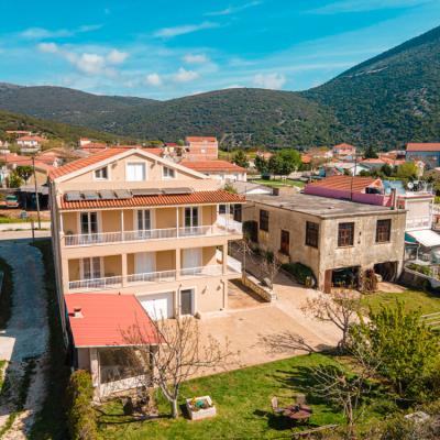 Niforato Studios Enos 13