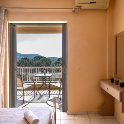 Niforato Studios Enos 31