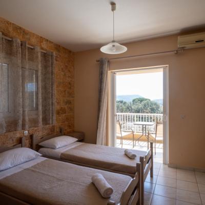 Niforato Studios Enos 41