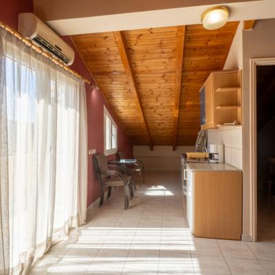 Niforato Studios Enos 52